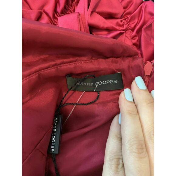 Wayne Cooper Fuchsia Appliqué Deep V neck Cocktail Dress Size 4 - Picture 3 of 10